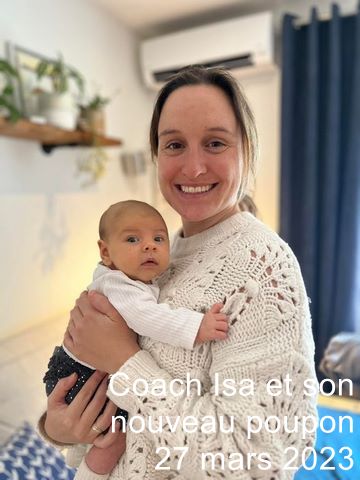 Coach Isa et son nouveau poupon